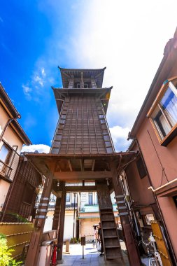 Japonya 'daki eski ahşap ev.