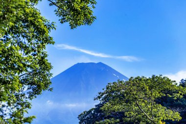 Dağlardaki dağların güzel manzarası