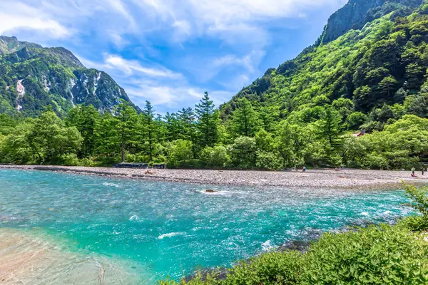 Dağların güzel manzarası