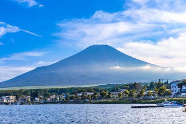 Fuji Dağı gölü, mavi gökyüzü, yamanashi, Japonya