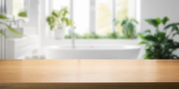 Prázdný Hnědý Dřevěný Stůl Pro Zobrazení Výrobku Rozmazané Světlé Koupelně Stock Snímky
