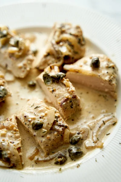 Chicken Breasts Mustard Sauce White Plate High Quality Photo — Stockfoto