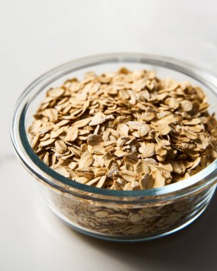 Cam kasede yulaf ezmesi. Kahvaltı yemeği. Yüksek kalite fotoğraf