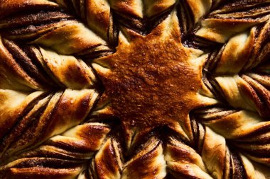 Noel Tarçın Yıldızı ekmeği. Yeni pişmiş ev yapımı. Üst görünüm kapalı. Yüksek kalite fotoğraf