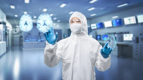 Doctor Wears Medical Protective Suit White Coverall Suit Ray Brain — Foto Stock