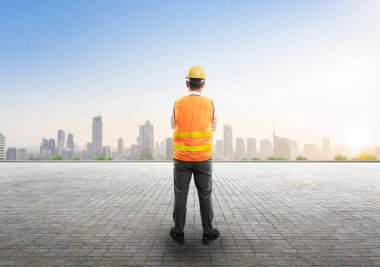 İnşaat mühendisi ve şehir planına sahip inşaat işi kavramı