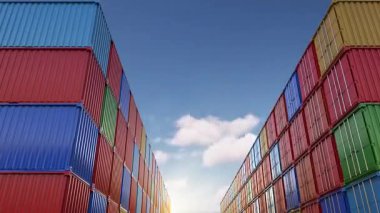 Bulutlu mavi gökyüzüne karşı terminalde konteynır yığınıyla konteynır portu zaman ayarları