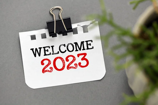 Welcome 2023 Words Piece Paper Gray Background — Stock Photo, Image