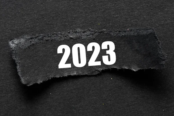 2023 Ano Palavra Pedaço Papel Preto Fundo Preto — Fotografia de Stock