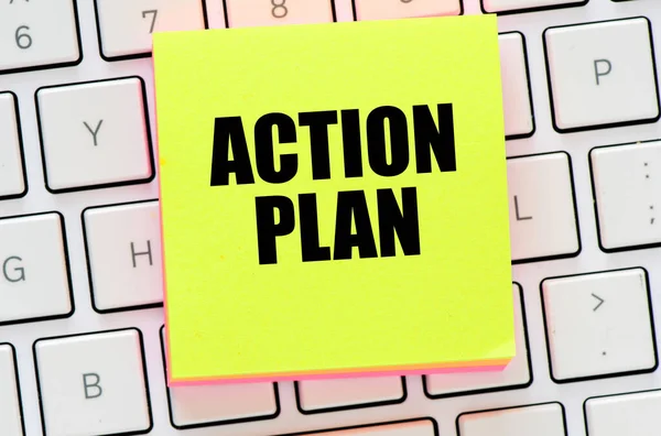 Aktionsplan Wörter Auf Einem Kleinen Blatt Papier Auf Einer Computertastatur — Stockfoto