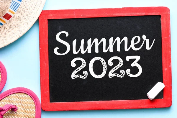 Sommer 2023 Wörter Geschrieben Auf Einer Kreidetafel Zeit Für Sommerferien — Stockfoto