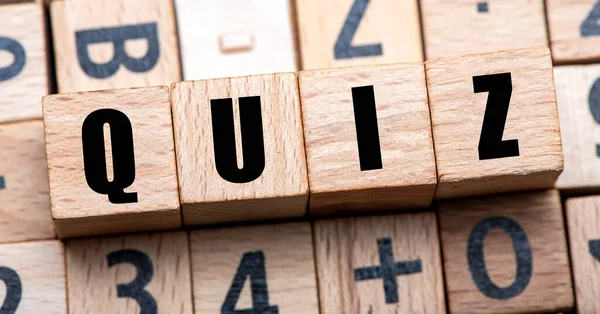 Word Quiz Arranged Wooden Letters — Stock Photo, Image
