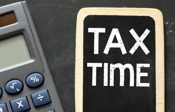 Tax Time Slova Napsaná Malé Tabuli — Stock fotografie