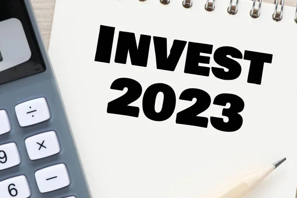 Investir 2023 Palavras Caderno Escritório — Fotografia de Stock