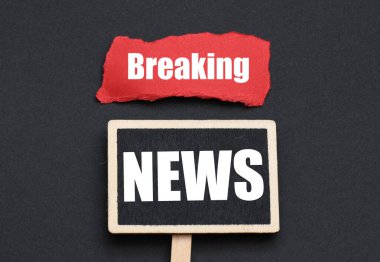 Kırmızı bir çarşaf ve küçük bir tebeşirle flaş haber..