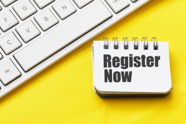 Ofis defterindeki sözcükler. üyelik kavramı.