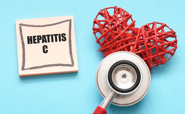 Concetto Hepatitis Parole Taccuino Dell Ufficio Accanto Uno Stetoscopio Cuore — Foto Stock