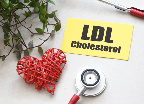 Palavra Colesterol Ldl Pequeno Pedaço Papel Lado Estetoscópio — Fotografia de Stock