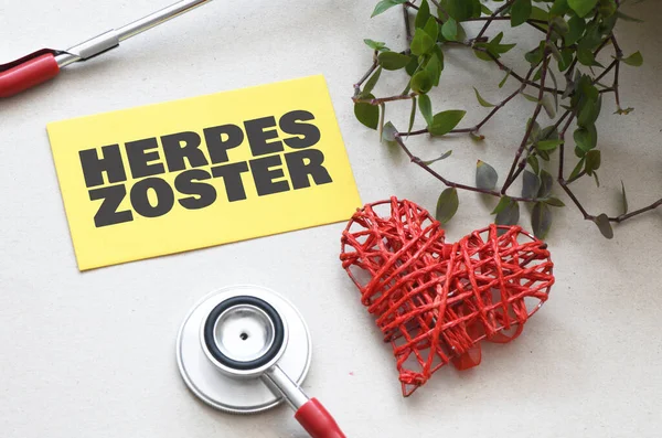 Herpes Zoster Kelimeleri Bir Kağıt Parçasında — Stok fotoğraf