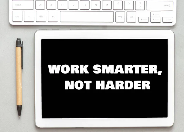 Trabalhe Mais Inteligente Não Palavras Mais Difíceis Tela Tablet — Fotografia de Stock