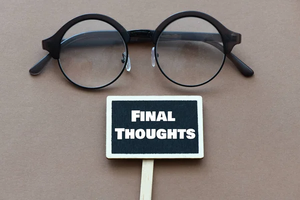 Business Concept Final Thoughts Words Small Chalk Board — Stock Photo, Image