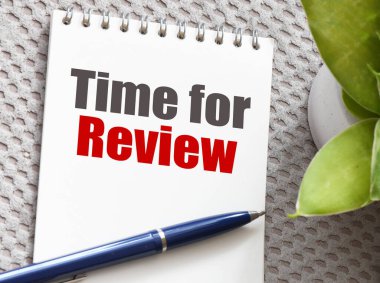 Ofis defterindeki sözcükleri gözden geçirme zamanı.