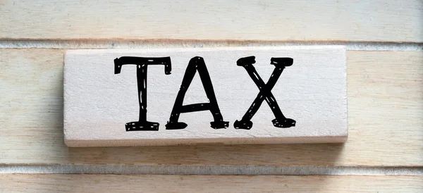 Text Tax Dřevěných Kostkách Dřevěném Pozadí Daňová Podnikatelská Koncepce — Stock fotografie