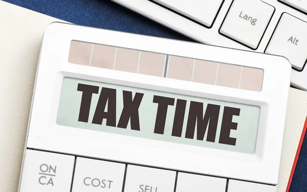 Tax Time Słowa Wyświetlaczu Kalkulatora — Zdjęcie stockowe