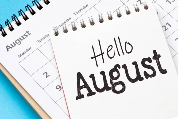 Hello Agosto Palabras Cuaderno Calendario — Foto de Stock