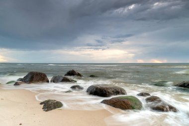 Baltık Denizi ve Sahili manzarası.
