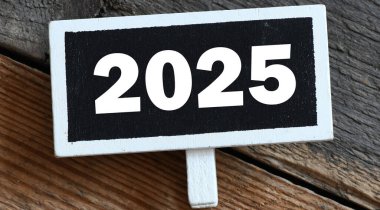 Dijital pazarlama kavramları, iş ekibi ve hedefleri ile 2025 plan