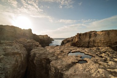 Malta 'nın nefes kesici kıyı manzaraları: Kayalıklar, Kayalar ve Deniz