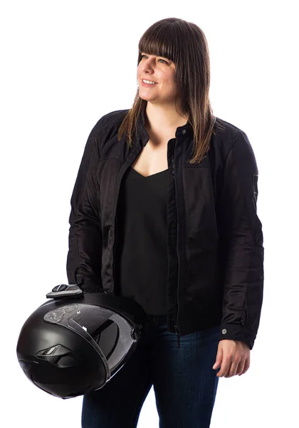 40岁的女人 身穿摩托车夹克 头戴摩托车头盔 被白色的背带隔开 — 图库照片