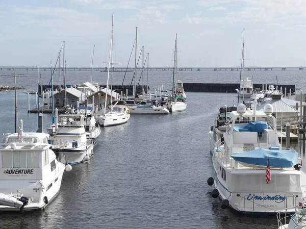 Båtar Dockade Sevillas Hamn Marina Pensacola Bay Florida — Stockfoto