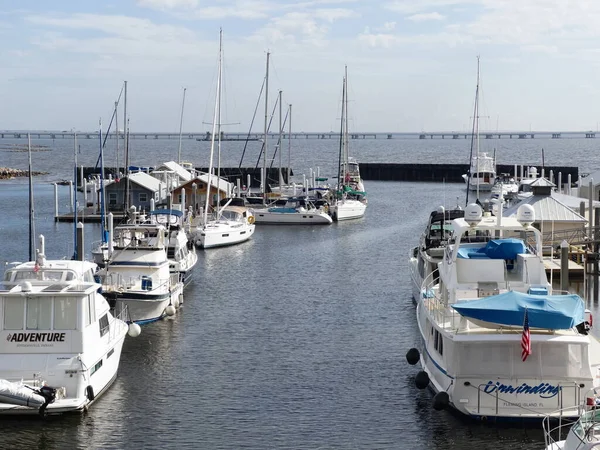Łodzie Zadokowały Przy Przystani Seville Harbour Marina Pensacola Bay Florydzie — Zdjęcie stockowe