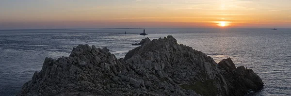 Pôr Sol Sobre Pointe Raz Panorama Uma Capa Rochosa França — Fotografia de Stock
