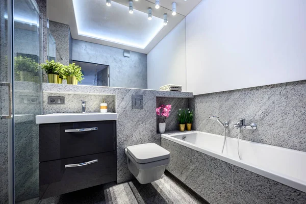 Moderno Cuarto Baño Pequeño Elegante Apartamento Con Acabado Mármol —  Fotos de Stock