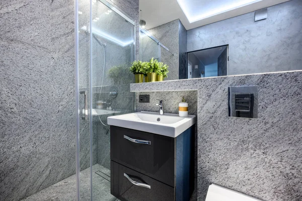 Modernes Kleines Badezimmer Stilvoller Wohnung Mit Marmorveredelung — Stockfoto