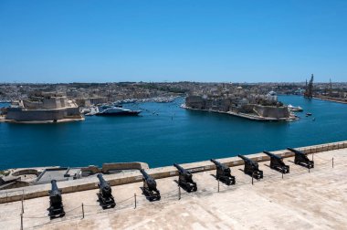 Malta adasının başkenti Valletta 'nın panoramik manzarası