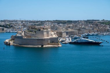Malta adasının başkenti Valletta 'nın panoramik manzarası