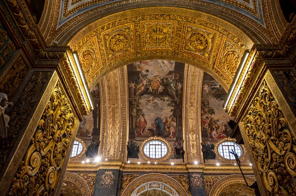 マルタのバレッタにある聖ヨハネ大聖堂の内部 — ストック写真
