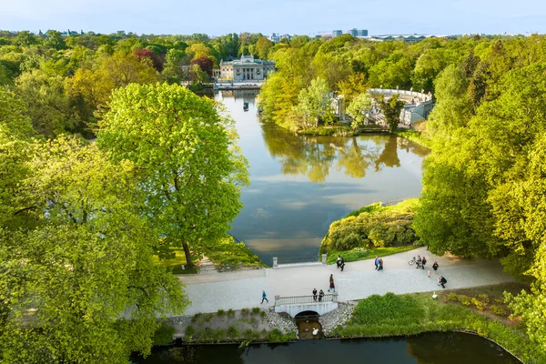 Αεροφωτογραφία Του Lazienki Park Στη Βαρσοβία Πολωνία Ένα Ηλιόλουστο Απόγευμα — Φωτογραφία Αρχείου