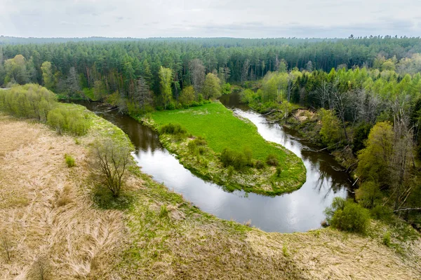 流经波兰北部瓦尔米亚的Lyna小河俯瞰全景 — 图库照片