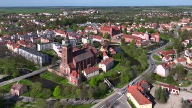 Kuzey Polonya 'daki Lidzbark Warminski ortaçağ kasabasının insansız hava aracı görüntüsü