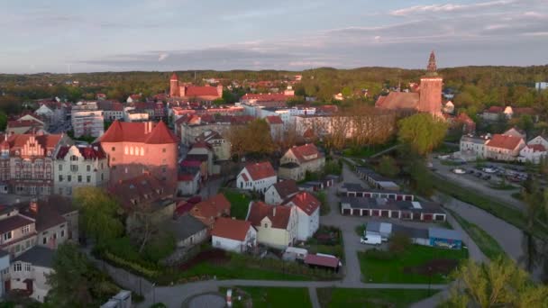 波兰北部中世纪城镇Lidzbark Warminski的Drone视图 — 图库视频影像