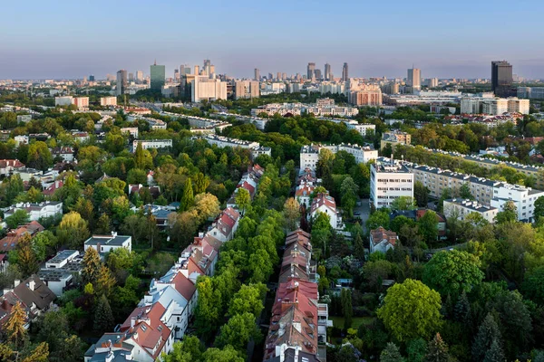 Flygfoto Drönarpanorama Över Warszawas Stad Solnedgången Utsikt Från Stadsdelen Zoliborz — Stockfoto