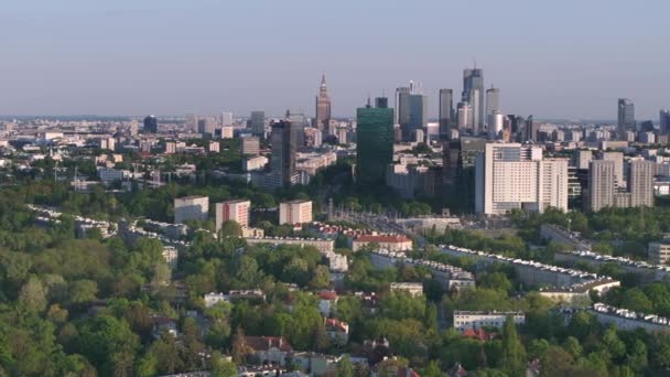 Luchtfoto Drone Panorama Van Warschau Stad Bij Zonsondergang Uitzicht Vanuit — Stockvideo
