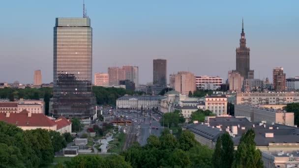 Panorama Aéreo Aviones Tripulados Varsovia Durante Atardecer Vista Desde Distrito — Vídeo de stock