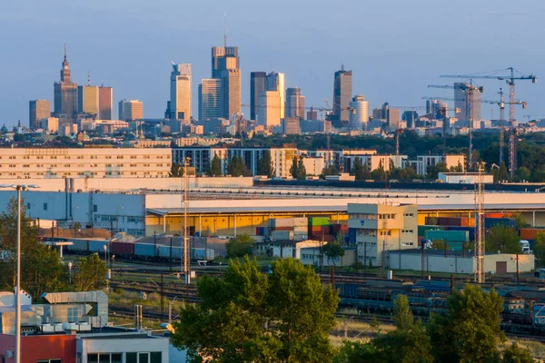 Panorama Varsavia Con Stazione Ferroviaria Merci Primo Piano — Foto Stock