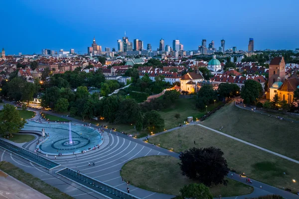 Panorama Starego Miasta Warszawa Fontanna Drona Podczas Zachodu Słońca — Zdjęcie stockowe